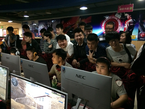 他们通过快 他们通过快