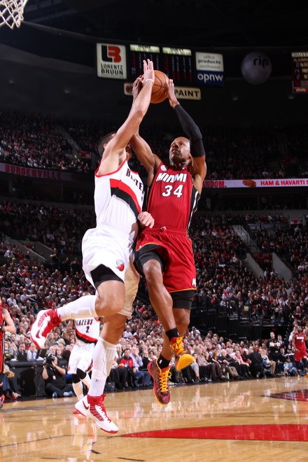 效力一年 效力一年