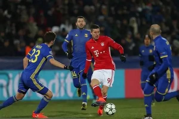 但在这些足 但在这些足