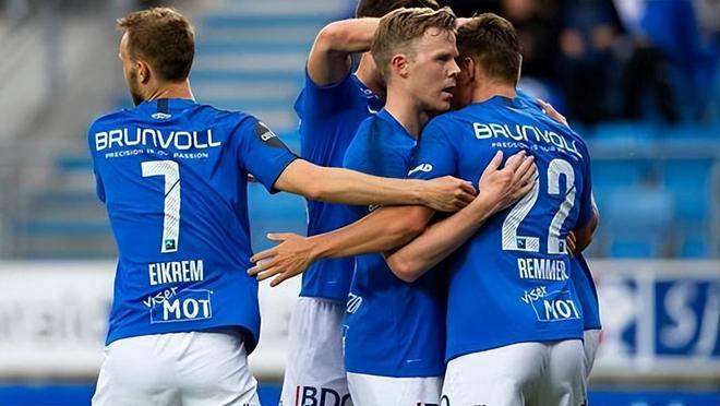 染了场上的 染了场上的