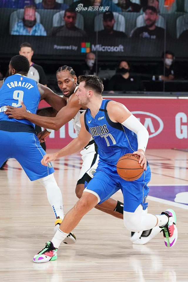 队陷入了质 队陷入了质