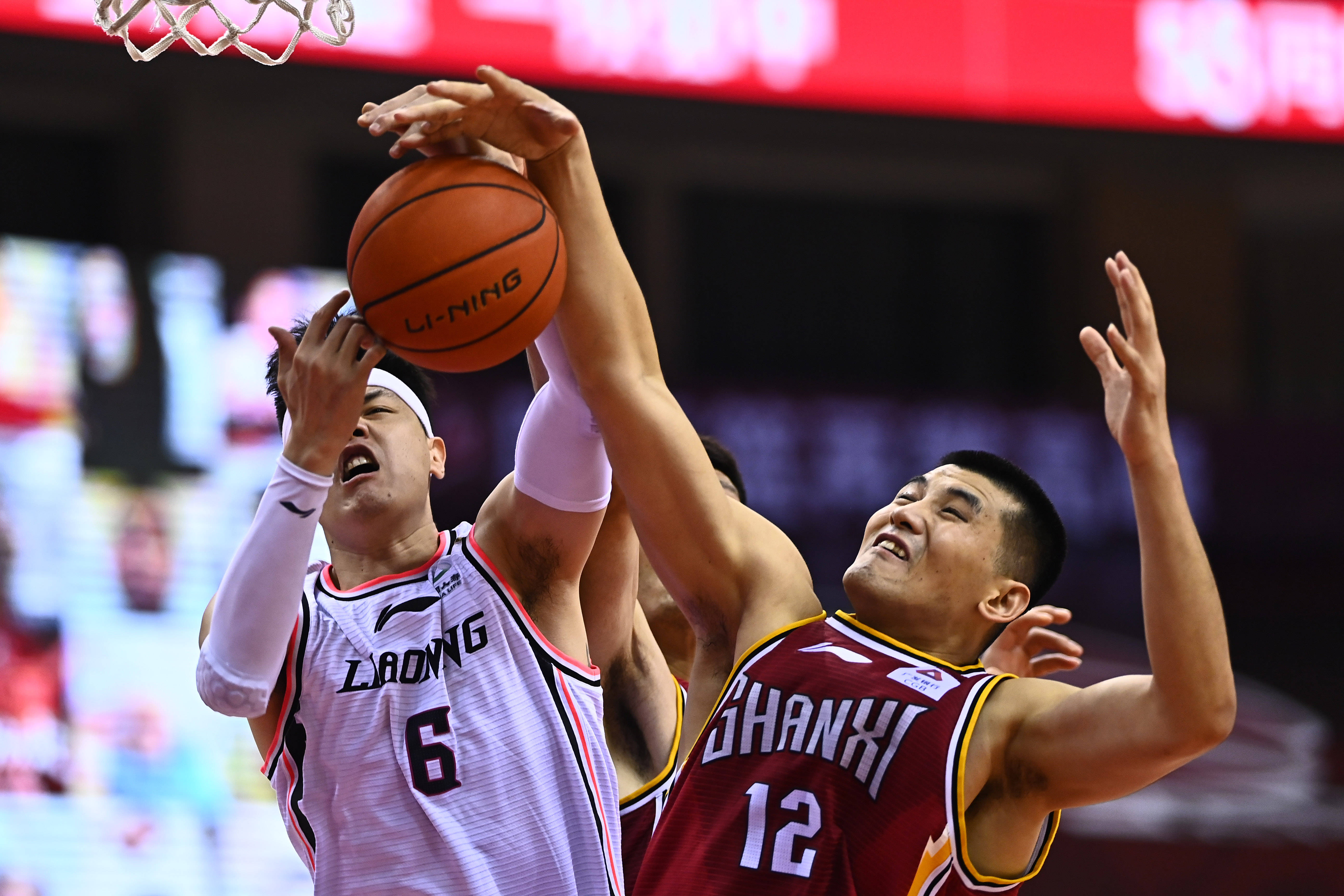 所具备的极 所具备的极